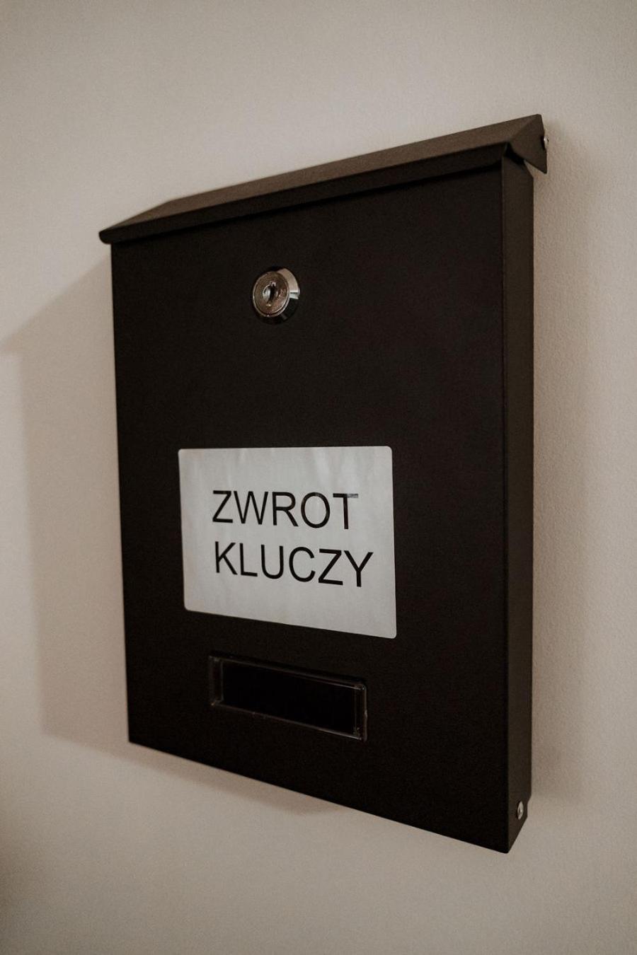 Noclegi Przy Stacji Nowy Dwór Mazowiecki Eksteriør billede